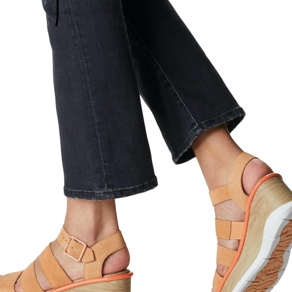 Sorel Joanie Iii Ankle Strap Sandals